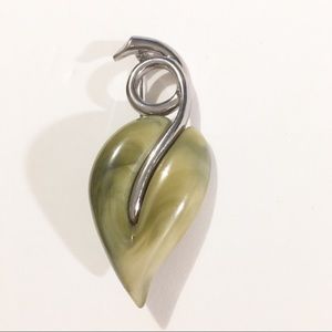 Liz Claiborne Lucite Leaf Brooch Green vintage